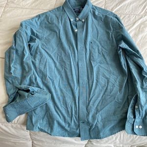 Izod men’s button down